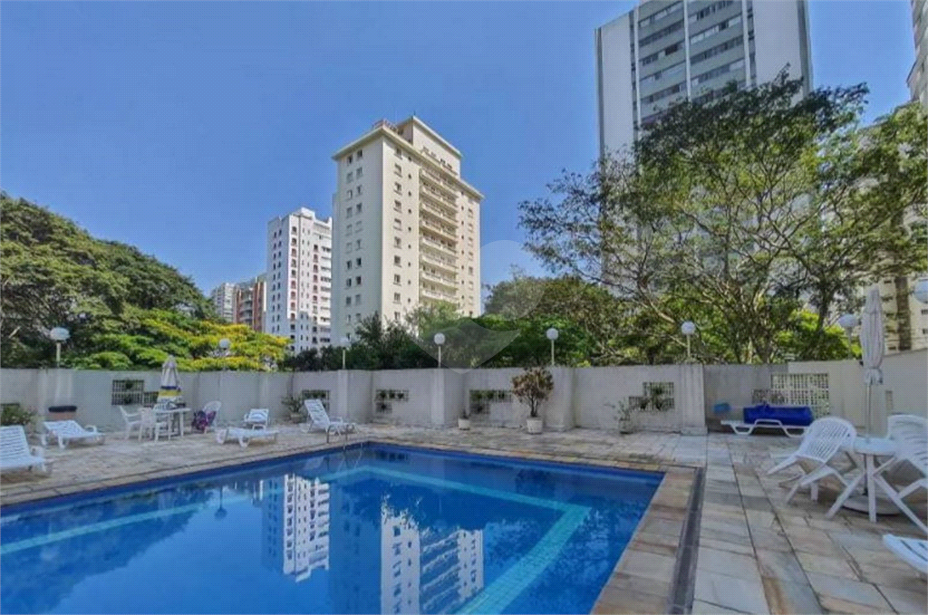 APARTAMENTO em SANTANA