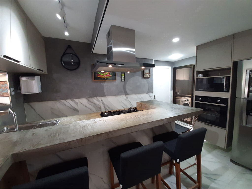 APARTAMENTO em SANTANA
