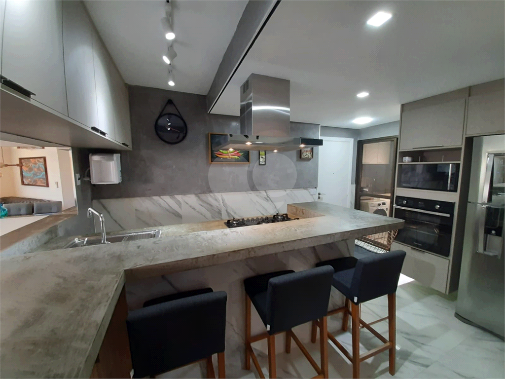 APARTAMENTO em SANTANA