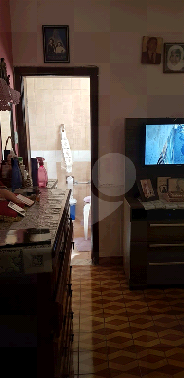 Casa com 4 dormitórios e 1 suíte com 220m2 no centro na cidade de APARECIDA/VALE DO PARAÍBA SP