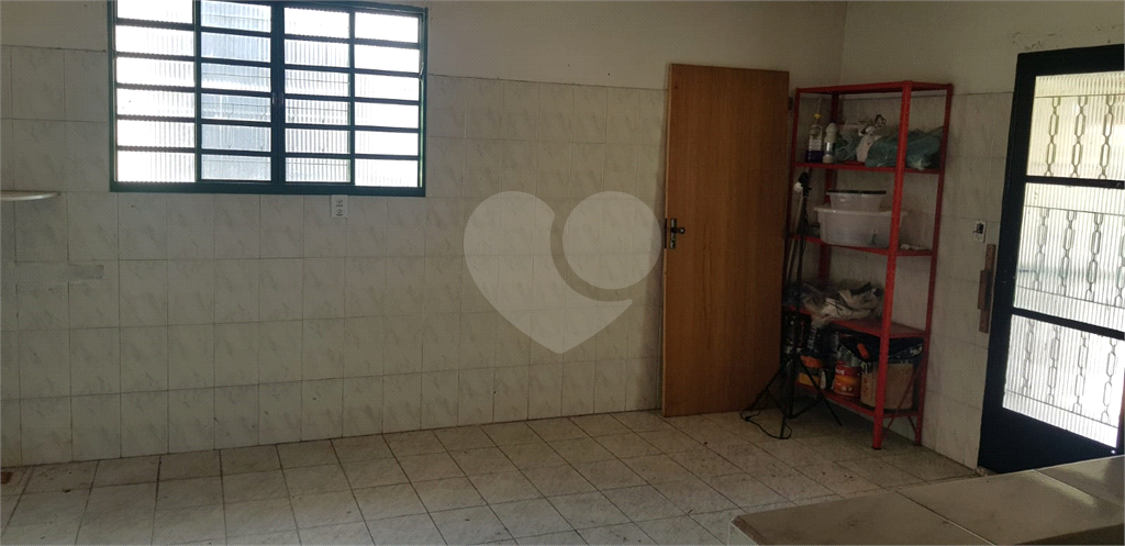 Casa com 4 dormitórios e 1 suíte com 220m2 no centro na cidade de APARECIDA/VALE DO PARAÍBA SP