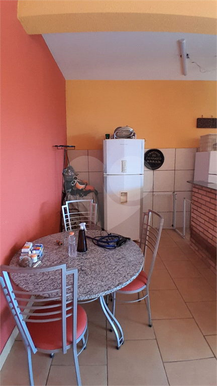 Casa à venda com 3 quartos, 266m² - Foto 12