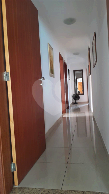 Casa à venda com 3 quartos, 266m² - Foto 34