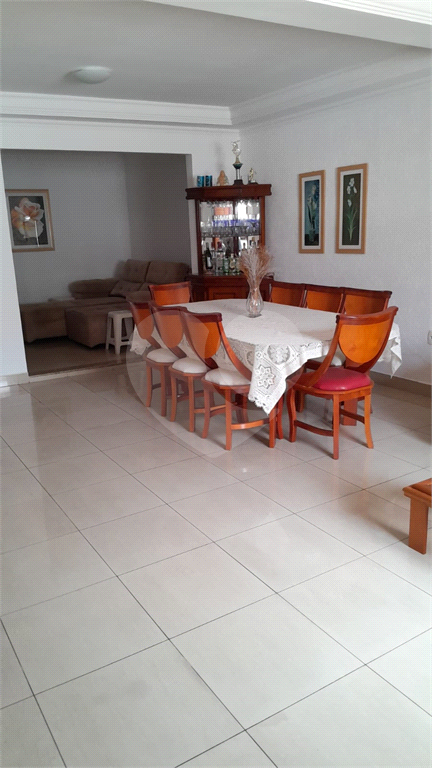 Casa à venda com 3 quartos, 266m² - Foto 64