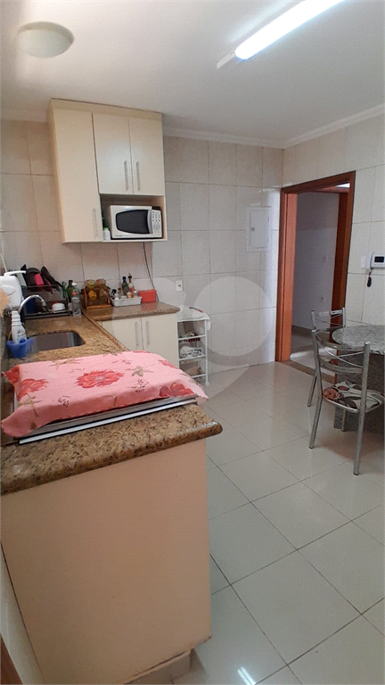 Casa à venda com 3 quartos, 266m² - Foto 32