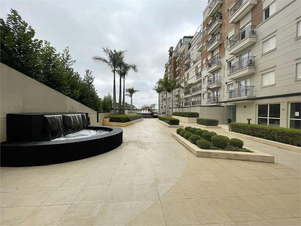 Apartamento no Address Granja Viana