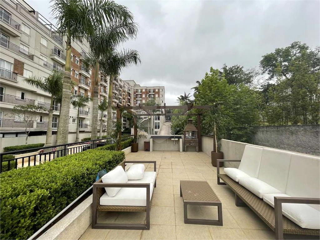 Apartamento no Address Granja Viana