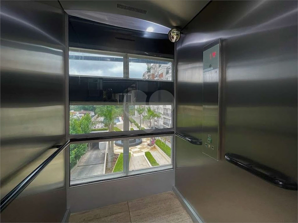 Apartamento no Address Granja Viana