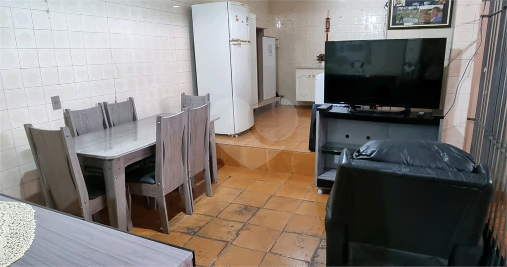 Sobrado com Ponto Comercial