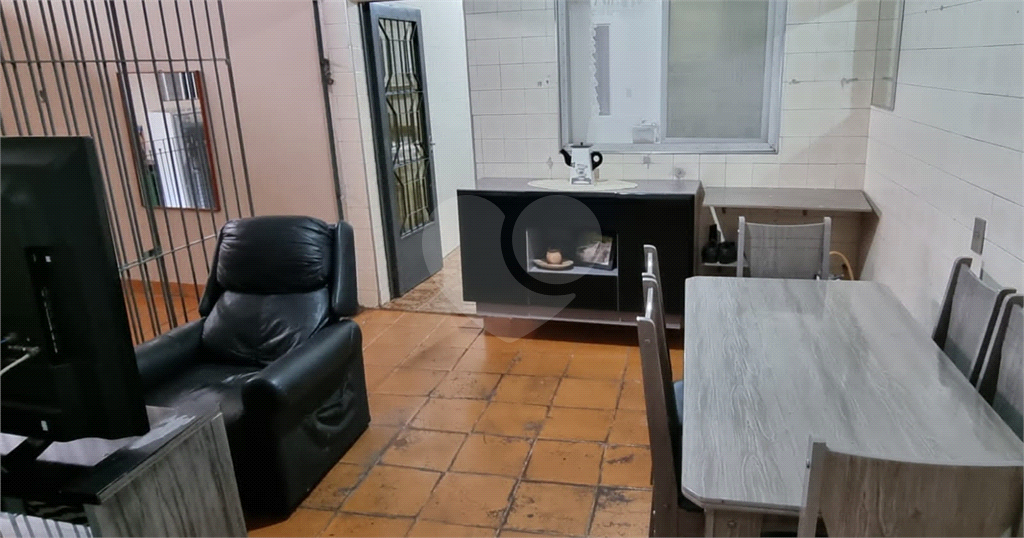 Sobrado com Ponto Comercial