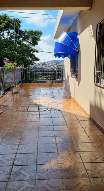 Sobrado com Ponto Comercial