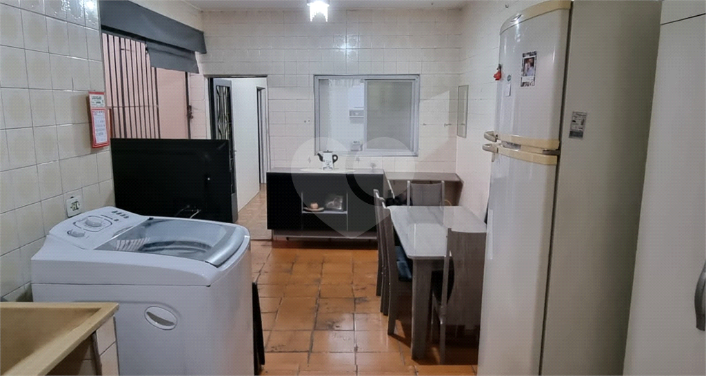 Sobrado com Ponto Comercial