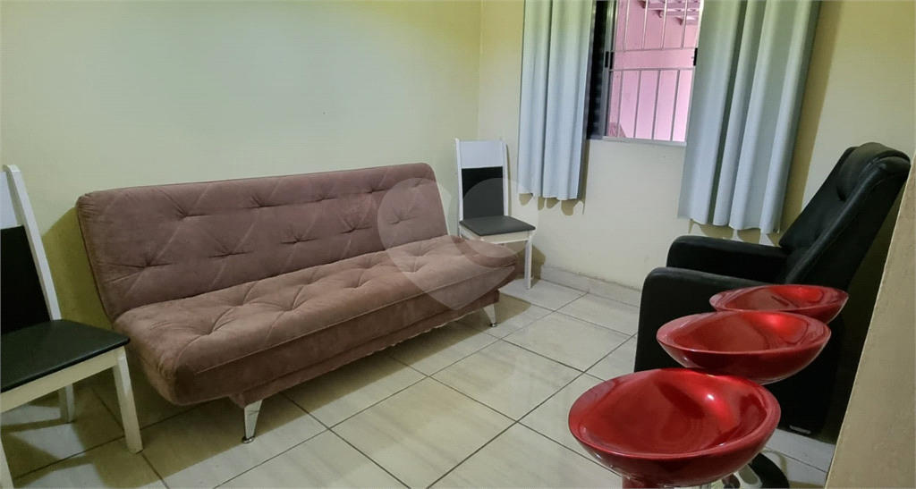 Sobrado com Ponto Comercial