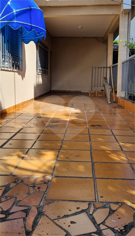 Sobrado com Ponto Comercial