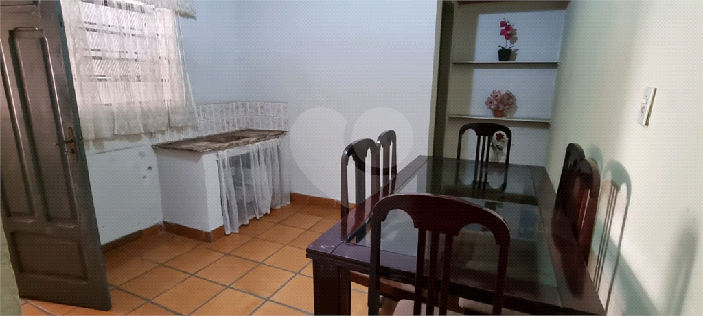 Sobrado com Ponto Comercial