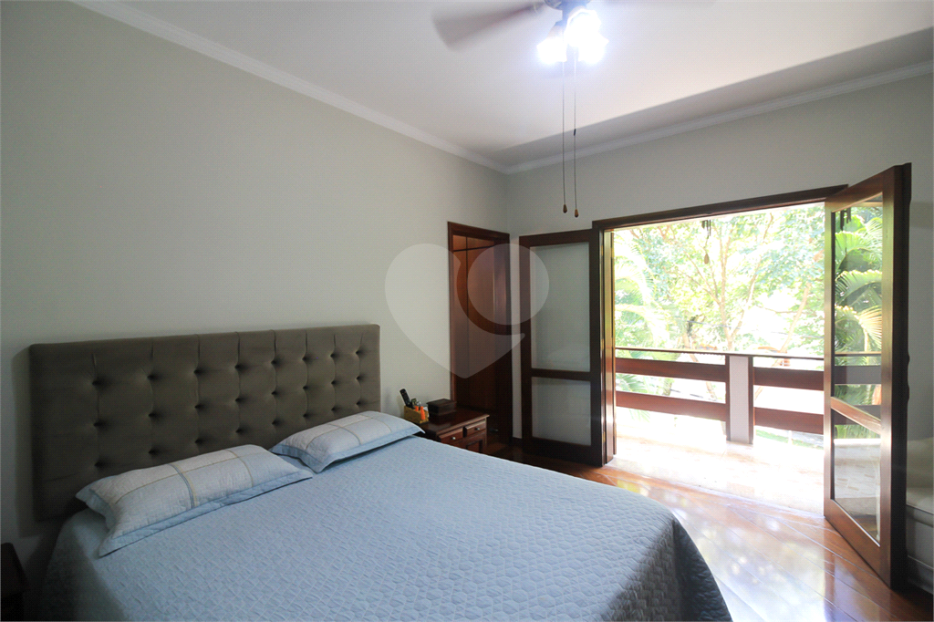 CASA À VENDA REFORMADA COM 4 QUARTOS (SUÍTES), PISCINA E 6 VAGAS NO CITY AMÉRICA