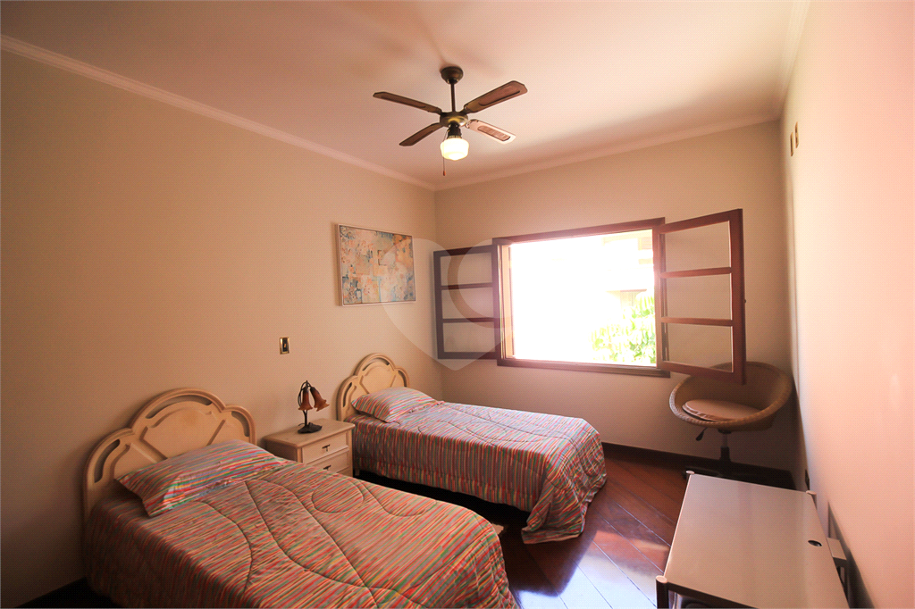 CASA À VENDA REFORMADA COM 4 QUARTOS (SUÍTES), PISCINA E 6 VAGAS NO CITY AMÉRICA