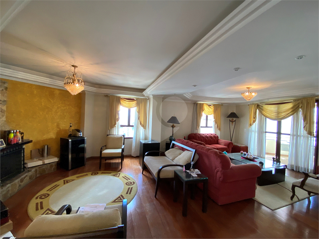 Cobertura Triplex no alto de Santana, com 4 suítes e 6 vagas !!!