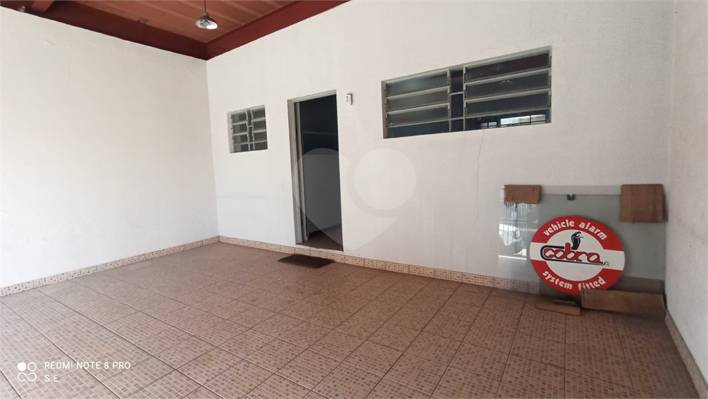 Prédio comercial em Santana