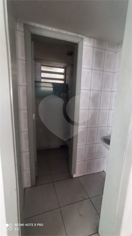 Prédio comercial em Santana