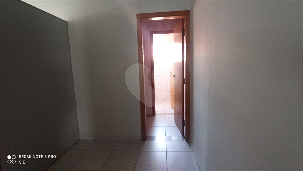 Prédio comercial em Santana