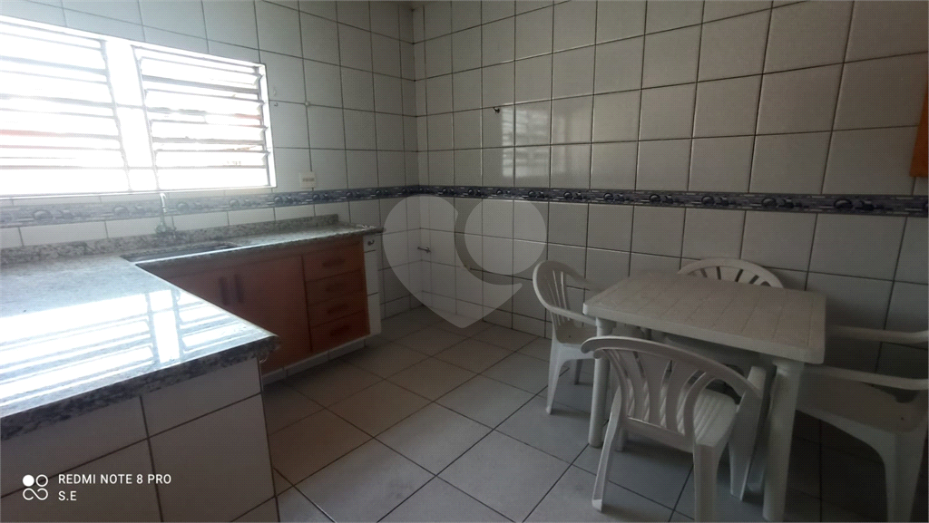 Prédio comercial em Santana