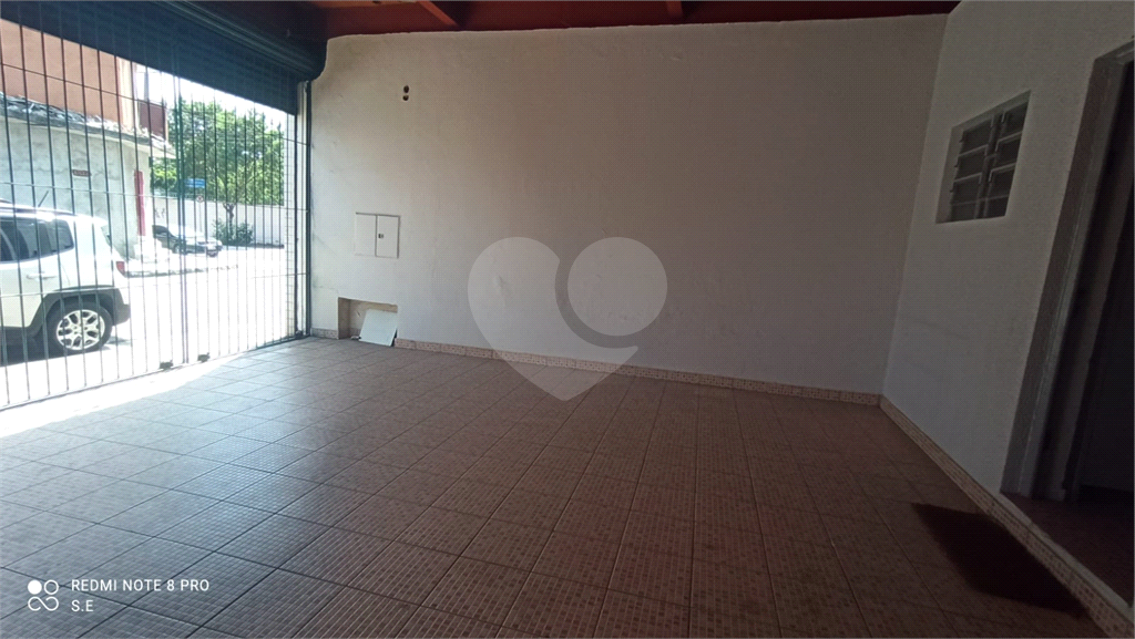 Prédio comercial em Santana