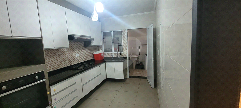 LINDO SOBRADO COM ÁREA GOURMET E FINO ACABAMENTO