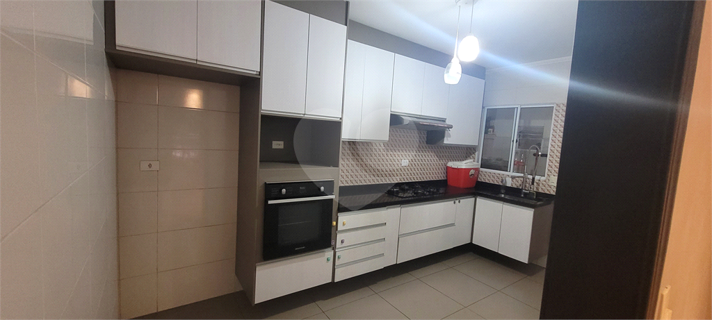 LINDO SOBRADO COM ÁREA GOURMET E FINO ACABAMENTO