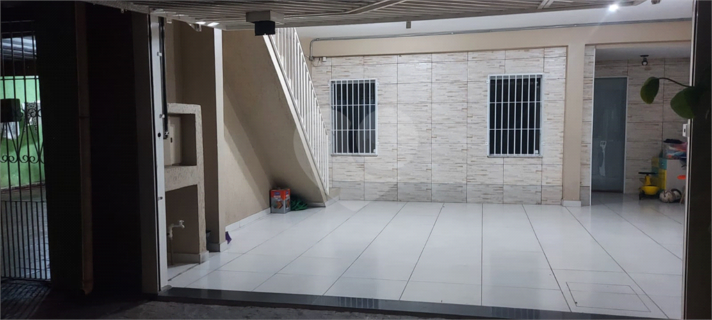 LINDO SOBRADO COM ÁREA GOURMET E FINO ACABAMENTO