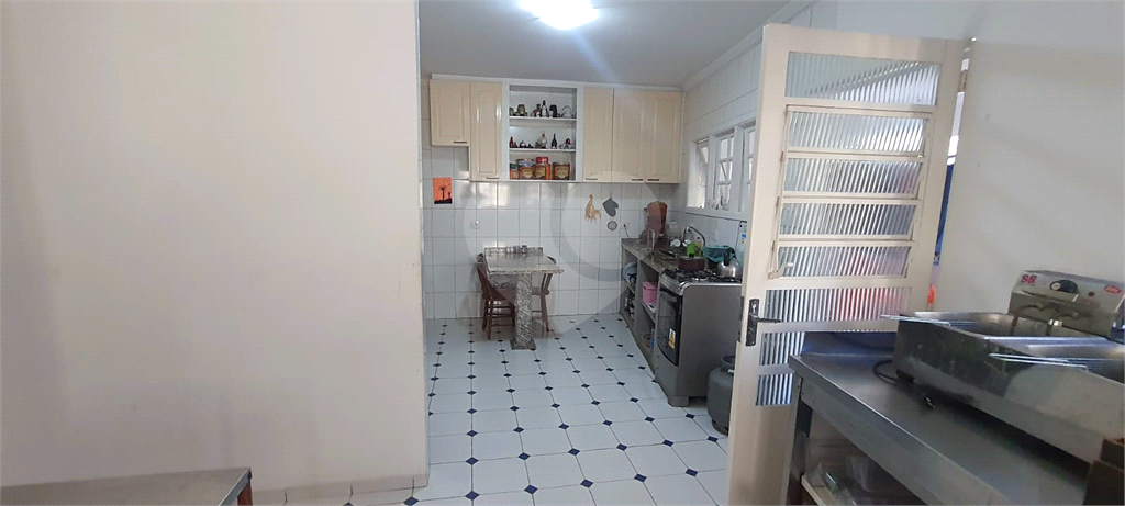 Sobrado à venda com 4 quartos, 195m² - Foto 4