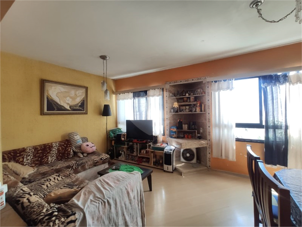 Apartamento  no Limão