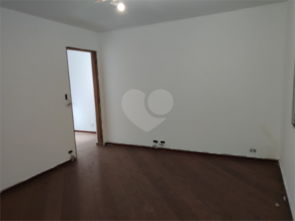 Sobrado à venda com 3 quartos, 180m² - Foto 3