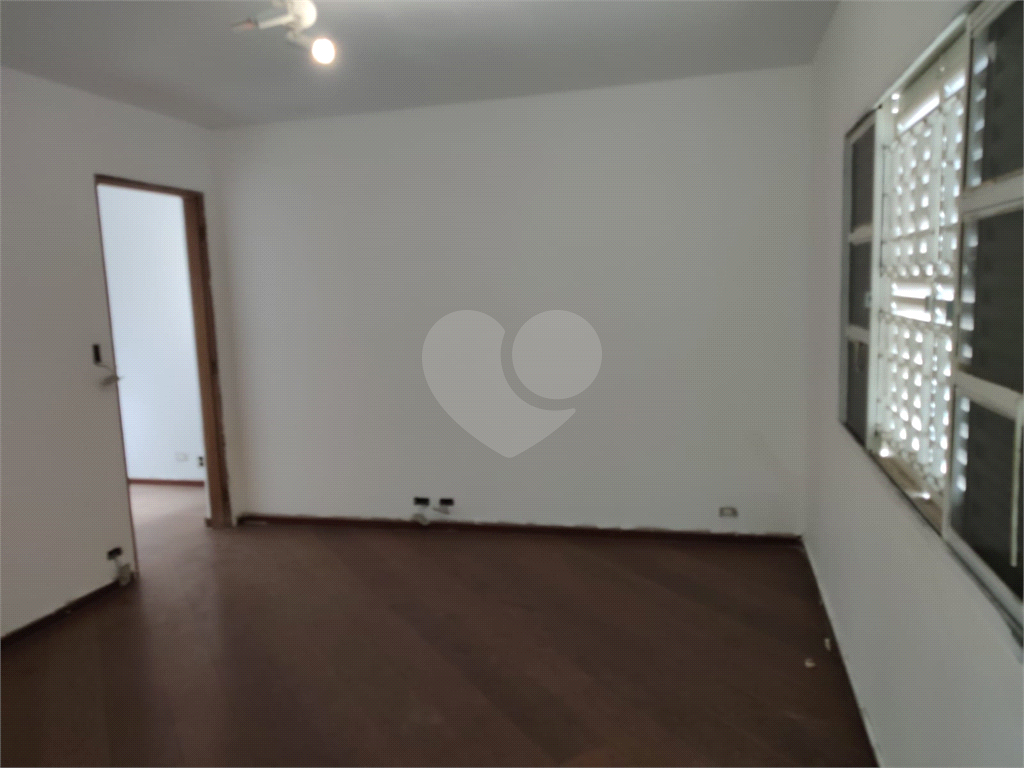 Sobrado à venda com 3 quartos, 180m² - Foto 2