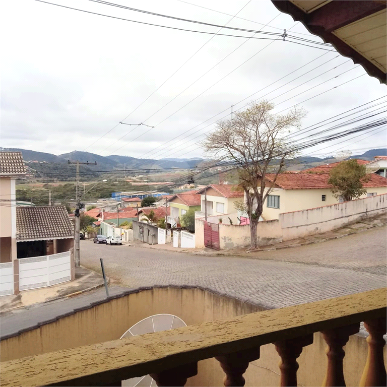 SOBRADO em CENTRO