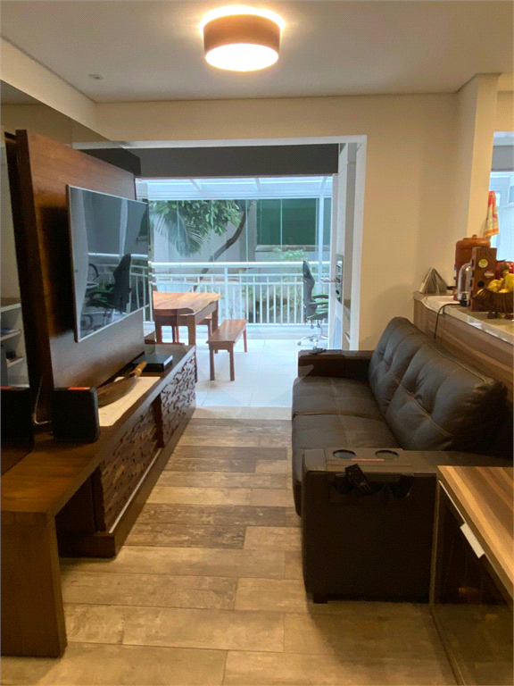 APARTAMENTO em SANTANA