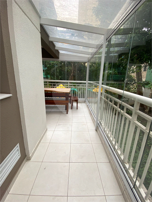 APARTAMENTO em SANTANA