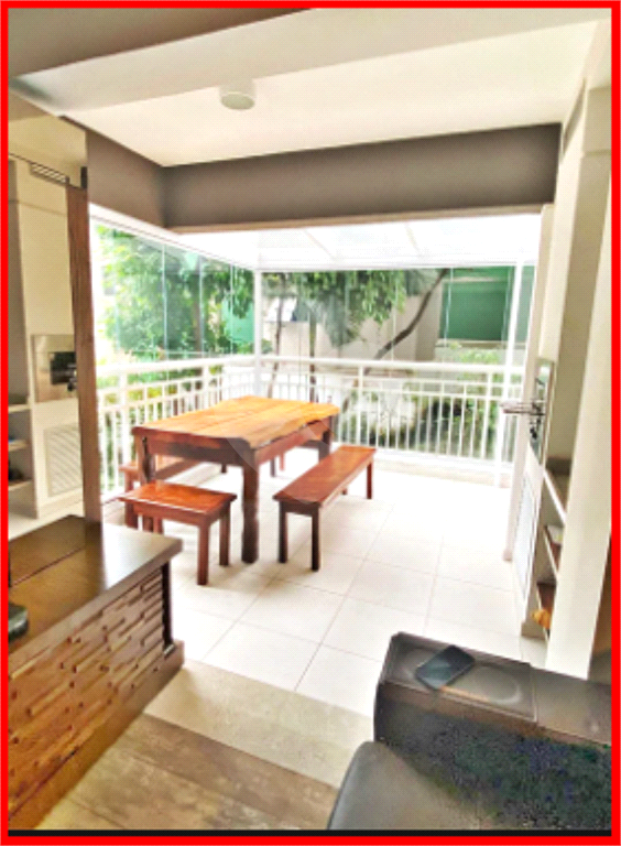 APARTAMENTO em SANTANA