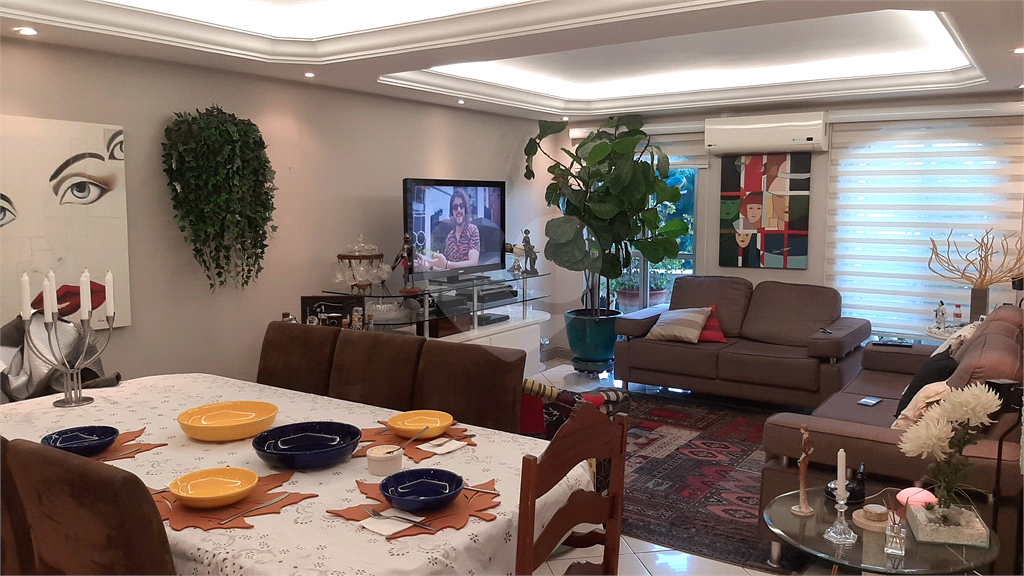 Apartamento à venda Perdizes, a 80 m da Avenida Sumaré, com 3 dormitórios, (2 suítes), ar condicionado, 2 vagas 