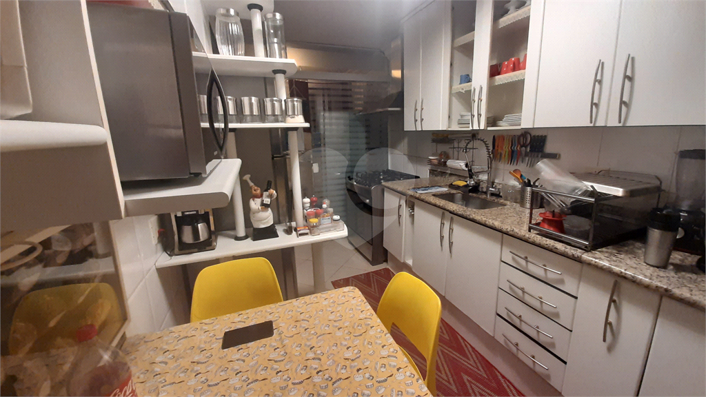 Apartamento à venda Perdizes, a 80 m da Avenida Sumaré, com 3 dormitórios, (2 suítes), ar condicionado, 2 vagas 