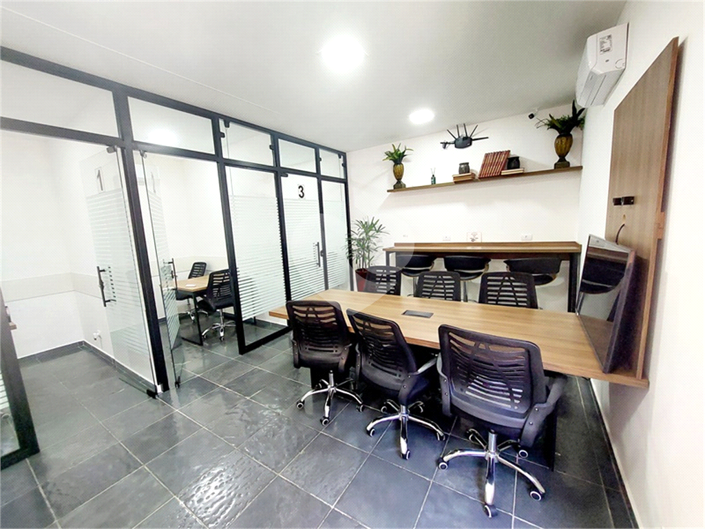 Apartamento à venda Perdizes, a 80 m da Avenida Sumaré, com 3 dormitórios, (2 suítes), ar condicionado, 2 vagas 