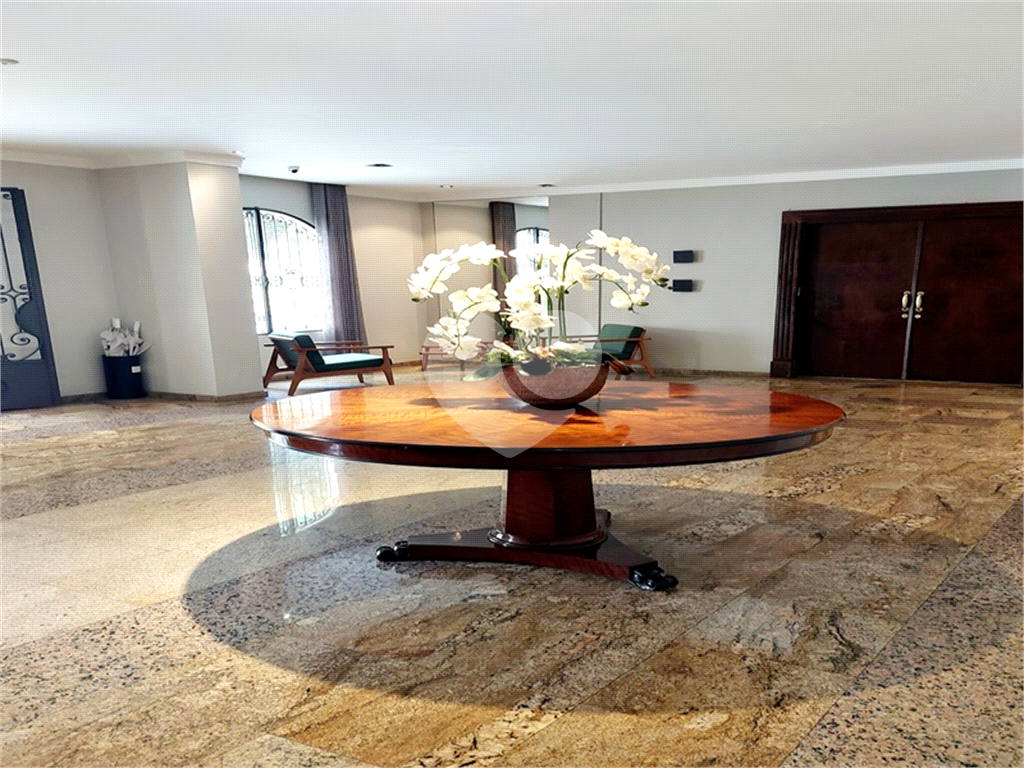 Apartamento à venda Perdizes, a 80 m da Avenida Sumaré, com 3 dormitórios, (2 suítes), ar condicionado, 2 vagas 
