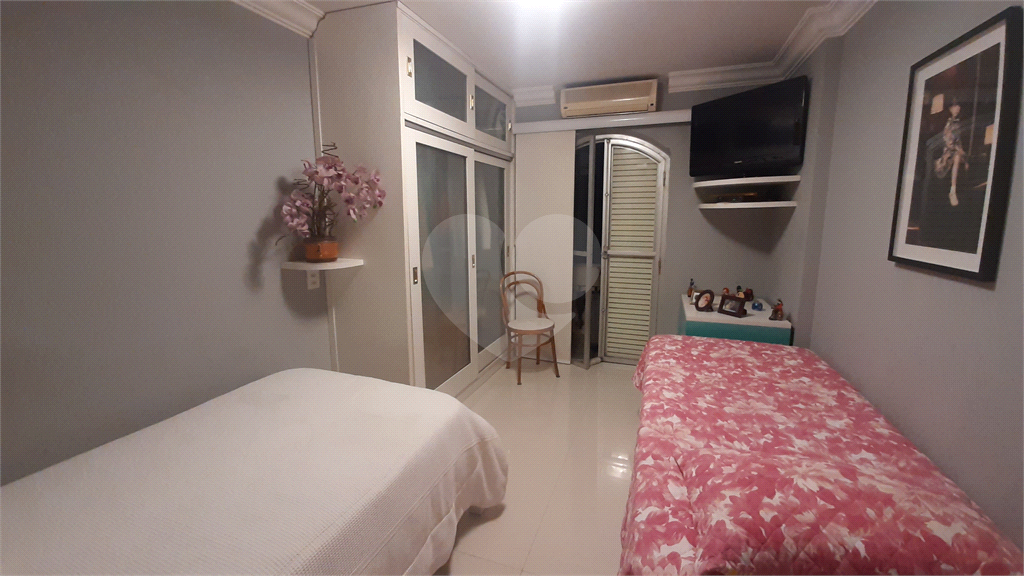 Apartamento à venda Perdizes, a 80 m da Avenida Sumaré, com 3 dormitórios, (2 suítes), ar condicionado, 2 vagas 