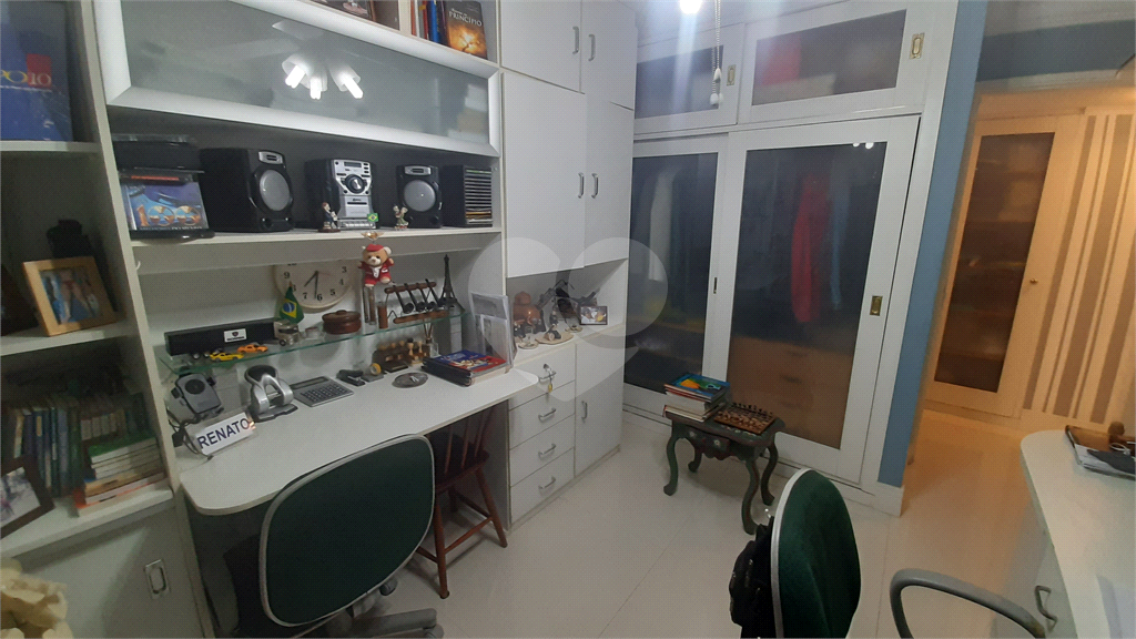Apartamento à venda Perdizes, a 80 m da Avenida Sumaré, com 3 dormitórios, (2 suítes), ar condicionado, 2 vagas 