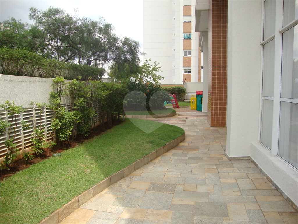 Apartamento para locação, todo mobiliado, localização excelente em Pinheiros