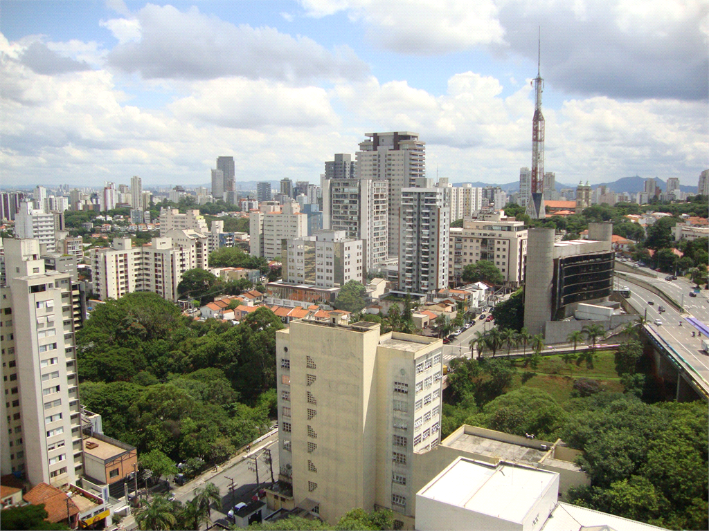 Apartamento para locação, todo mobiliado, localização excelente em Pinheiros