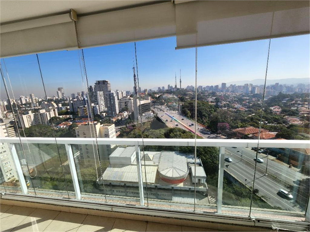 Apartamento para locação, todo mobiliado, localização excelente em Pinheiros