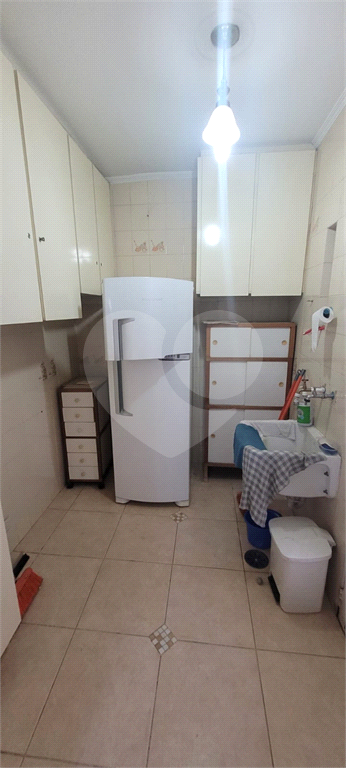 Sobrado de 364m² com 4 dormitórios, 2 suítes e 6 vagas de garagem