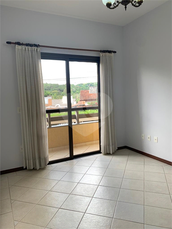 Apartamento para alugar com 2 quartos, 70m² - Foto 11