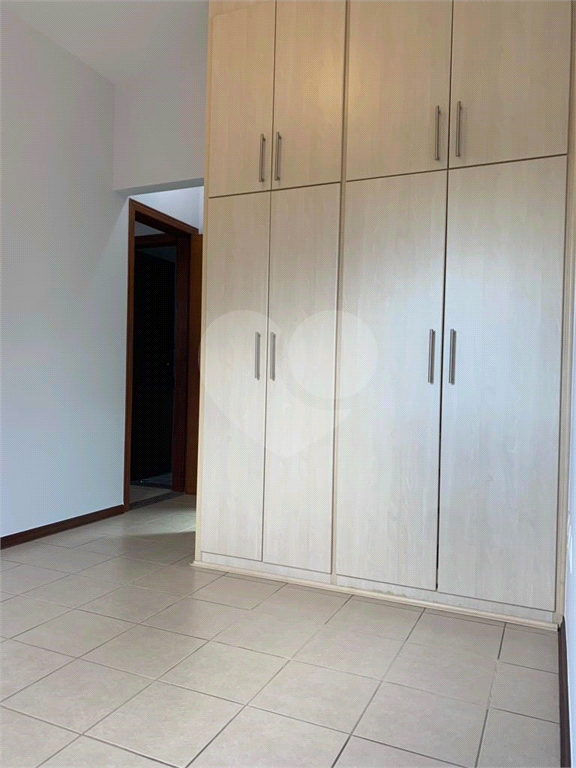 Apartamento para alugar com 2 quartos, 70m² - Foto 23